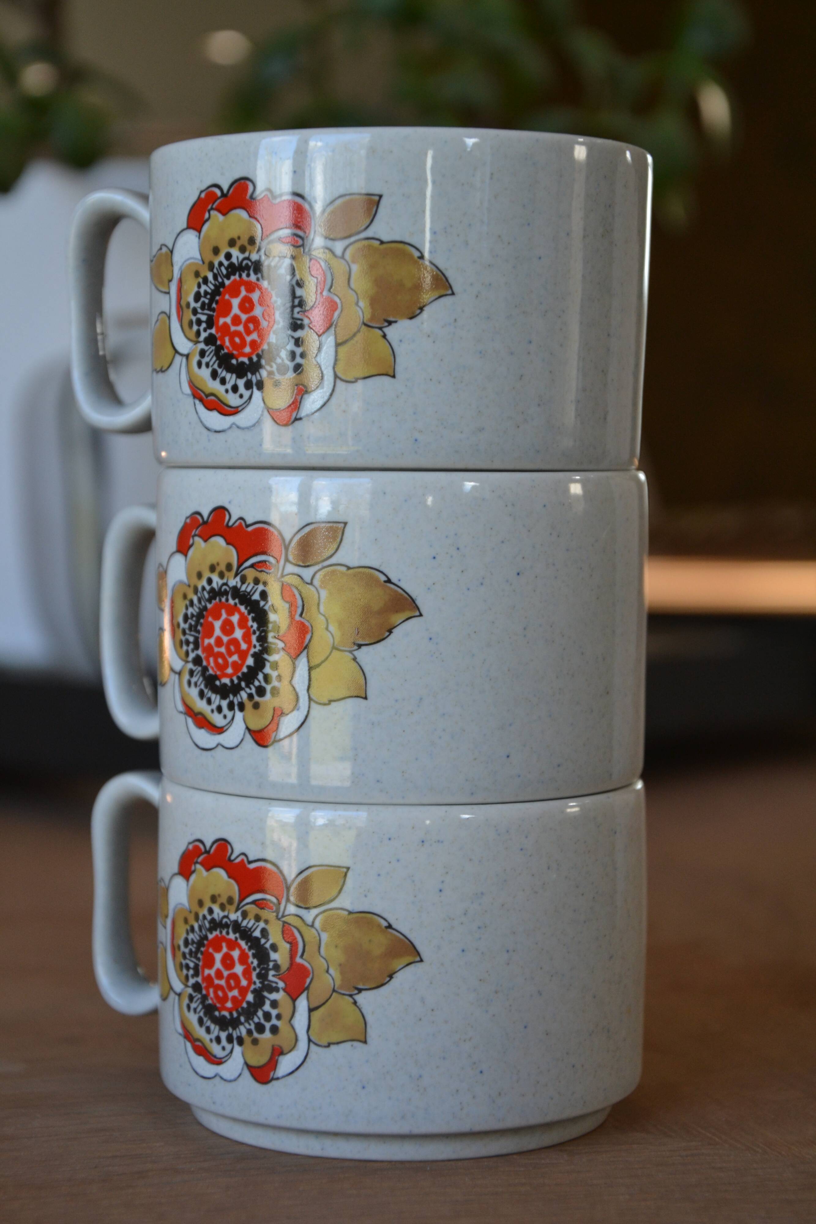 3 vintage Tognana cups