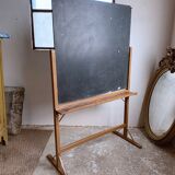Tableau d’école pivotant sur pied
