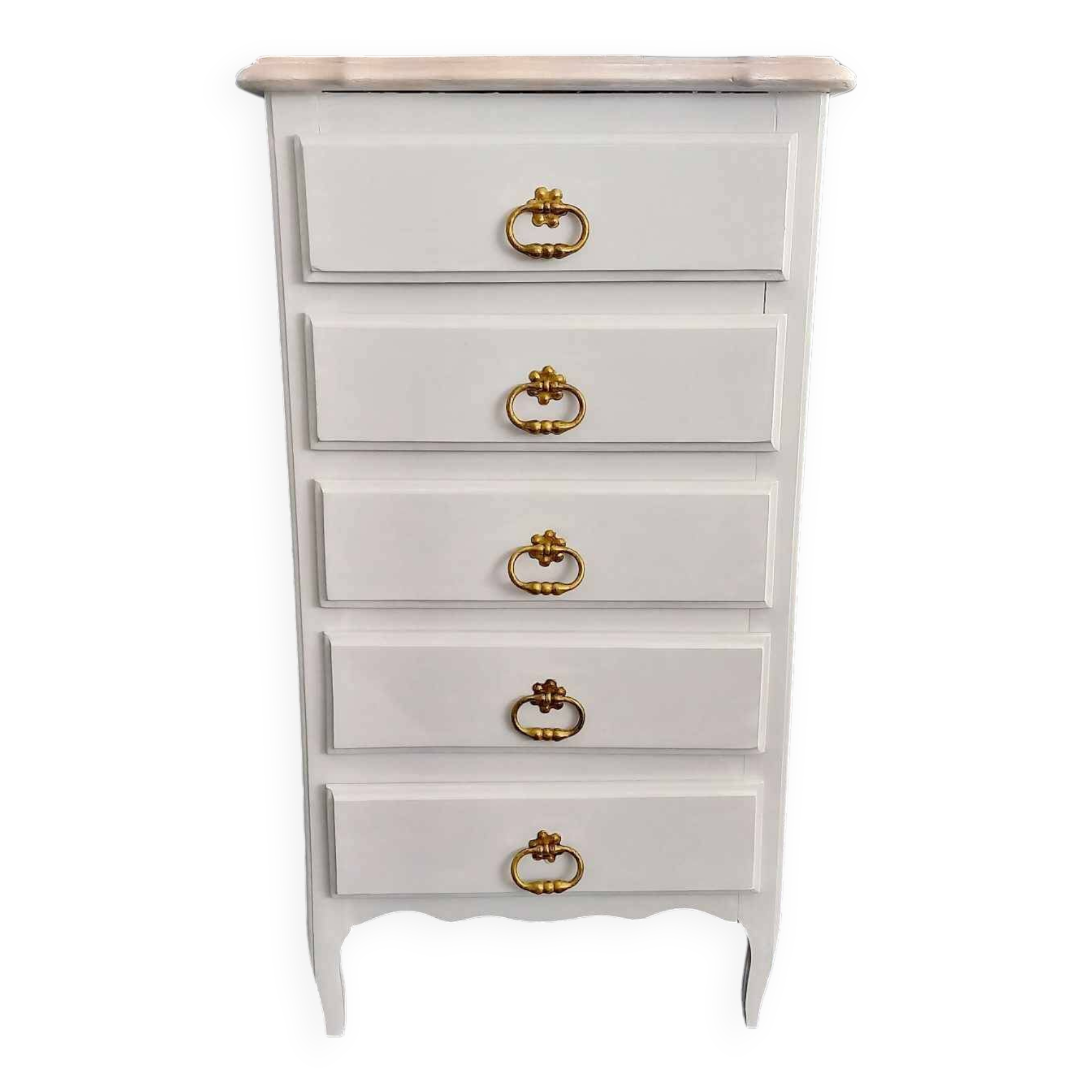 Old chest of drawers