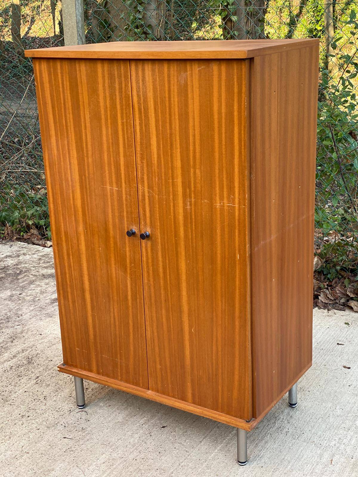 Scandinavian wooden chest of drawers sideboard cabinet with 2 doors 123cm