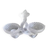 Saleron double forme, poissons entrelacés en verre opaque blanc