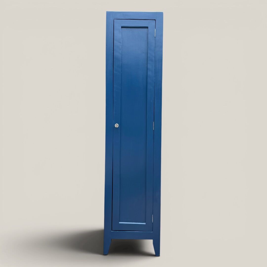 Parisian wardrobe blue column 1940