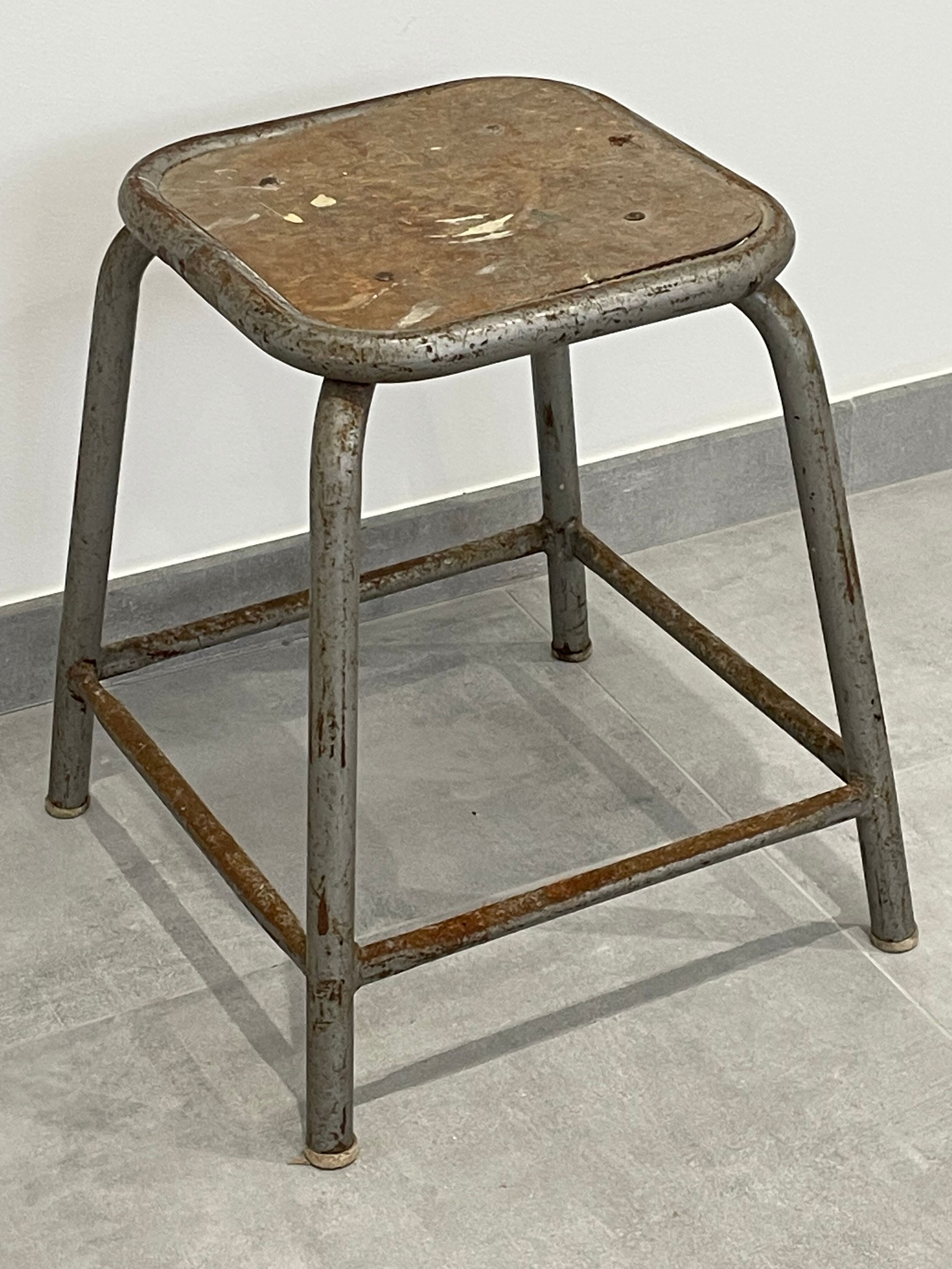 Tabouret d'atelier fer et bois