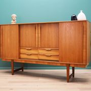 Buffet haut en teck, design danois, années 1960, production : Danemark