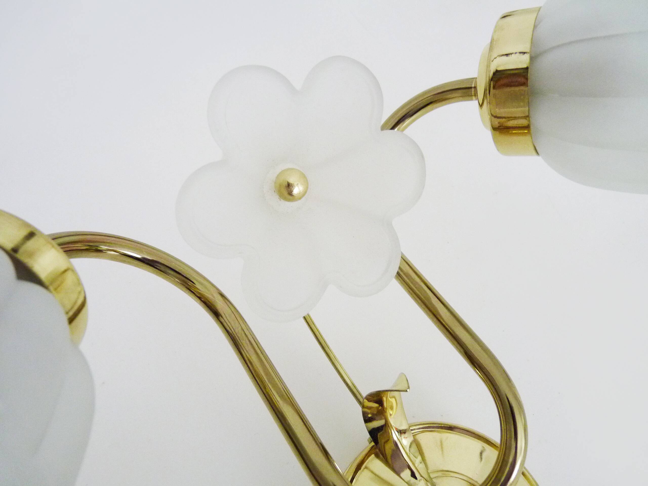 Pair of vintage brass wall lights with flower and glass tulip. 80 years