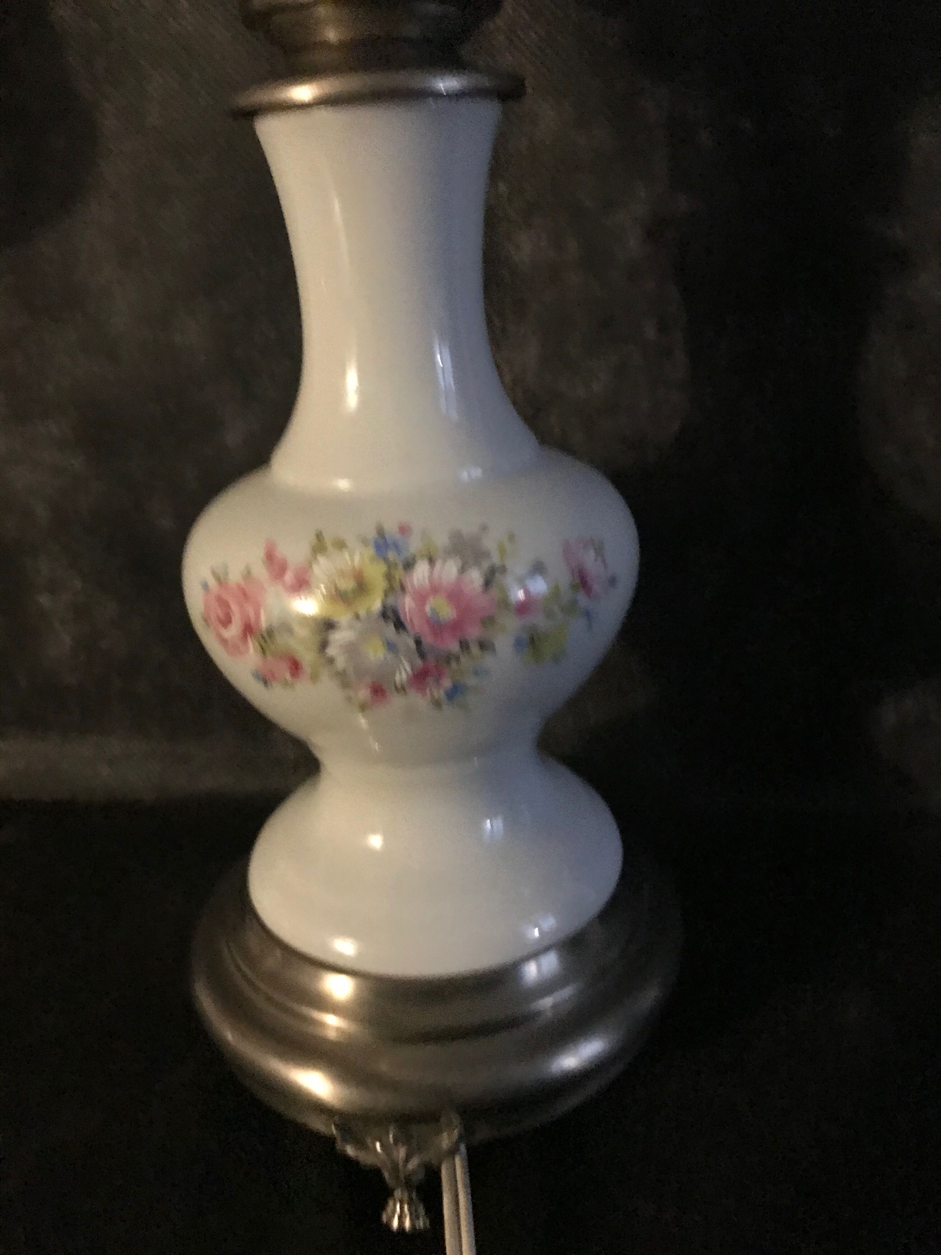Hand-painted porcelain lamp