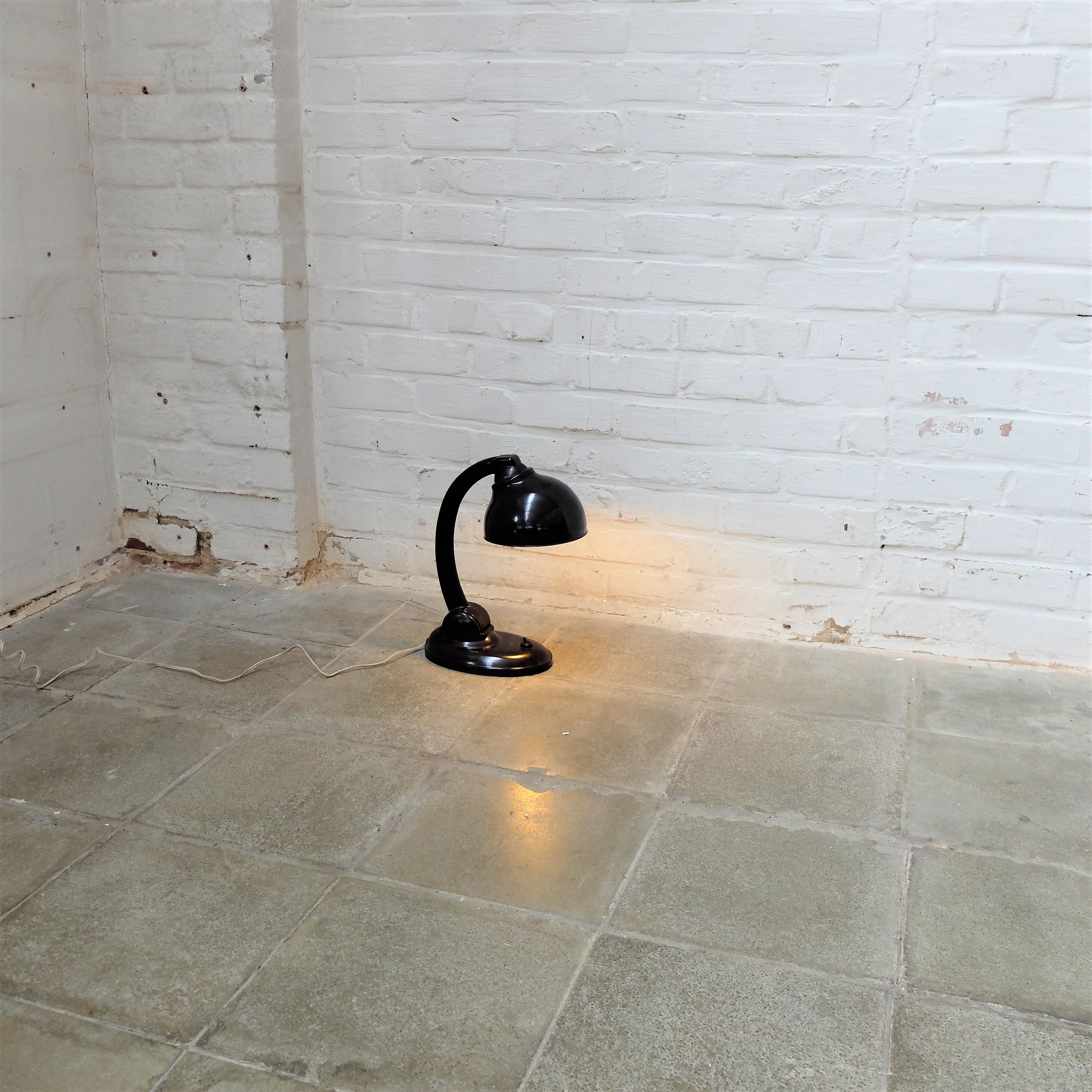 Bakelite desk lamp E.K. Cole