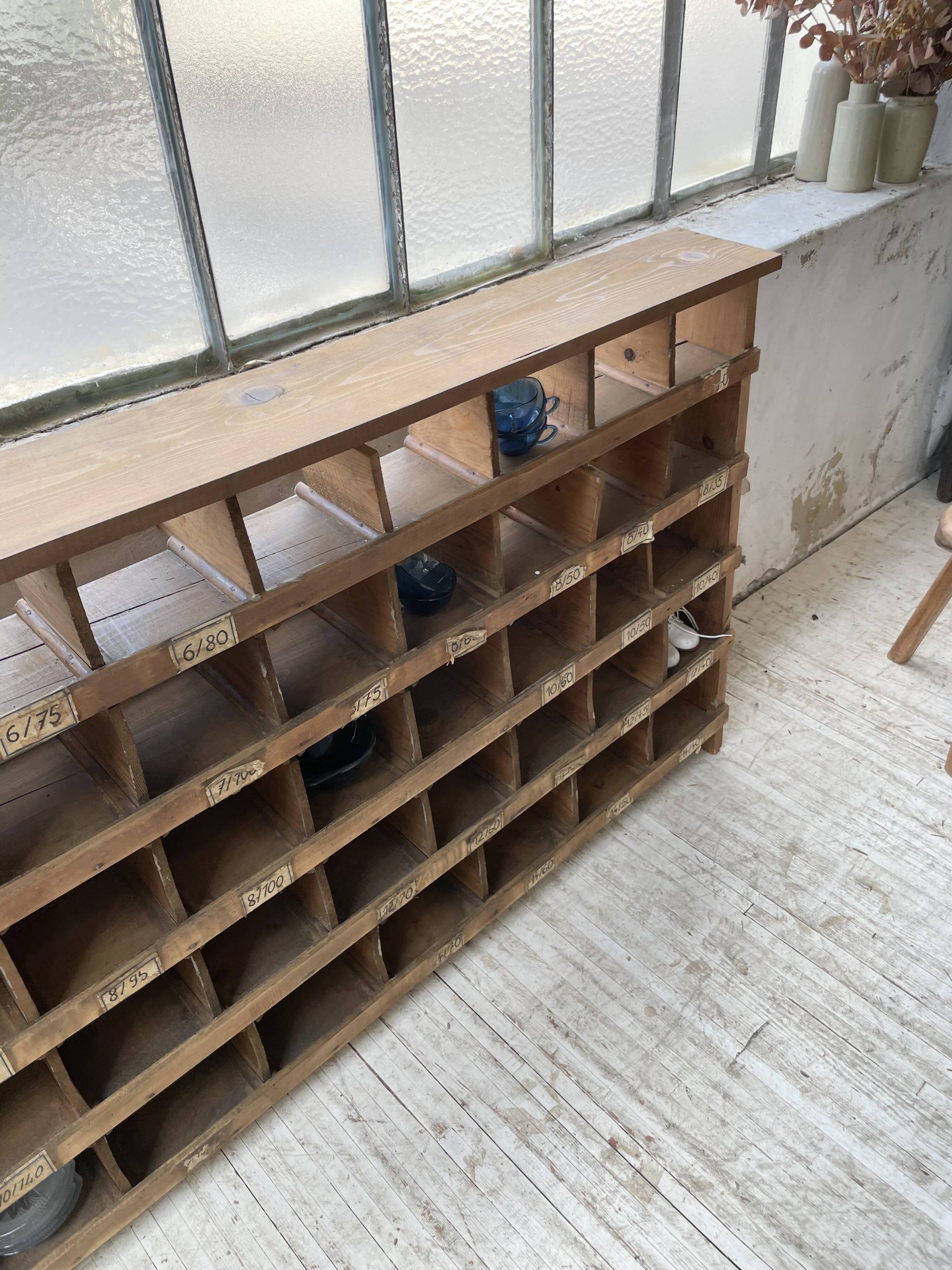Meuble de métier pin à cases XL 250cm