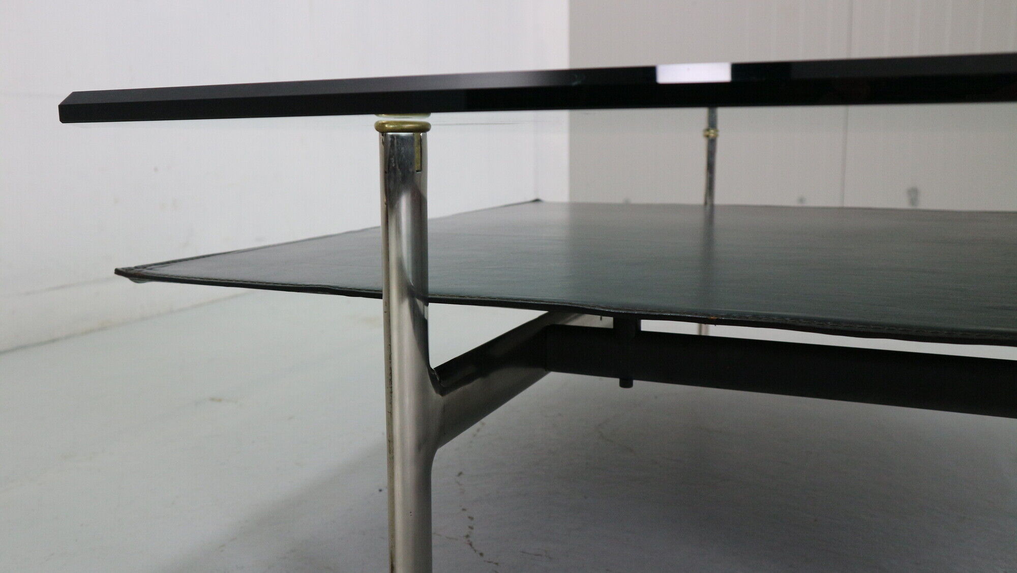 B&B Italia 'Diesis' Two-Tier Glass and Leather Coffee Table by Antonio Citterio