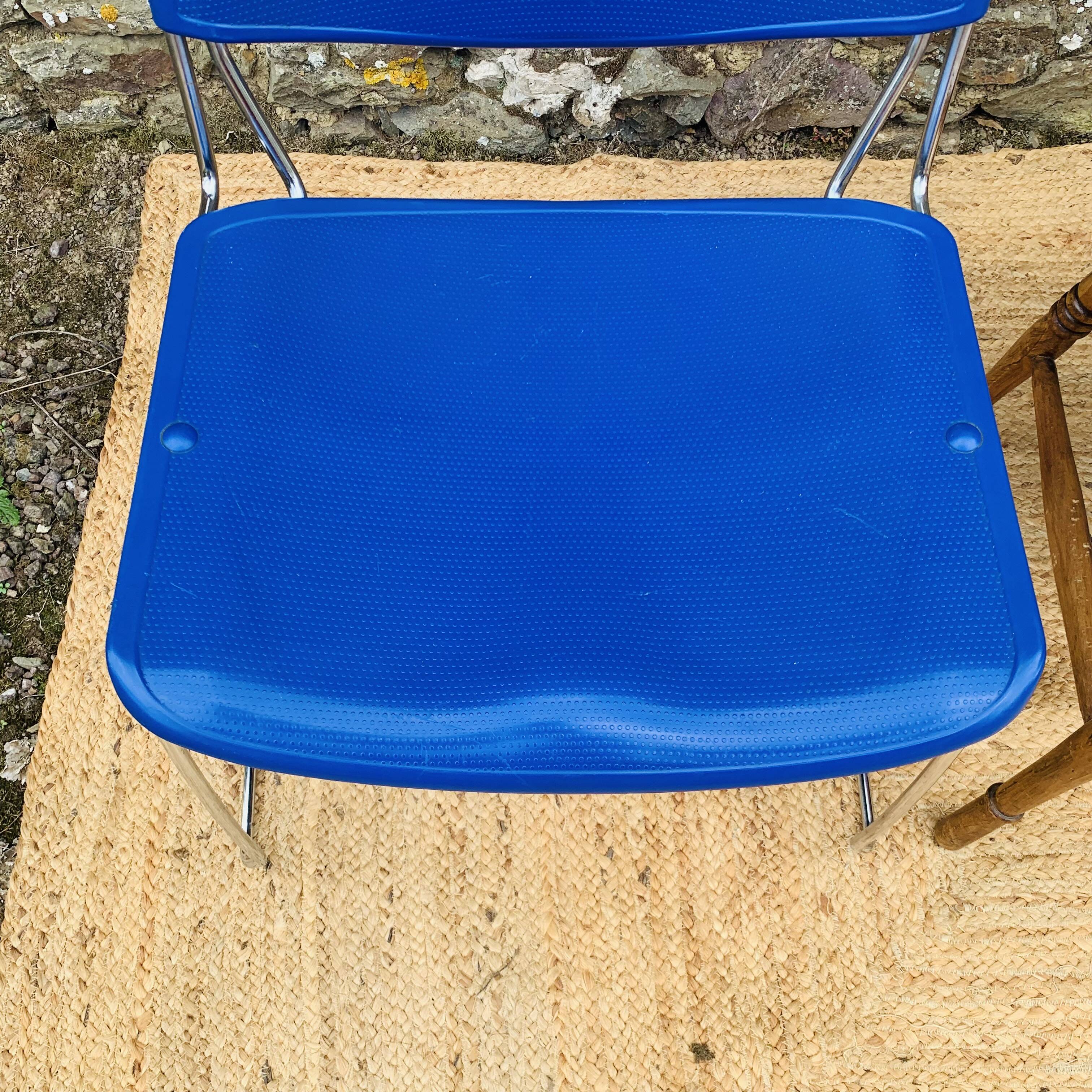 Ensemble de 4 chaises dépareillées