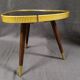 Tripode en formica repose plante