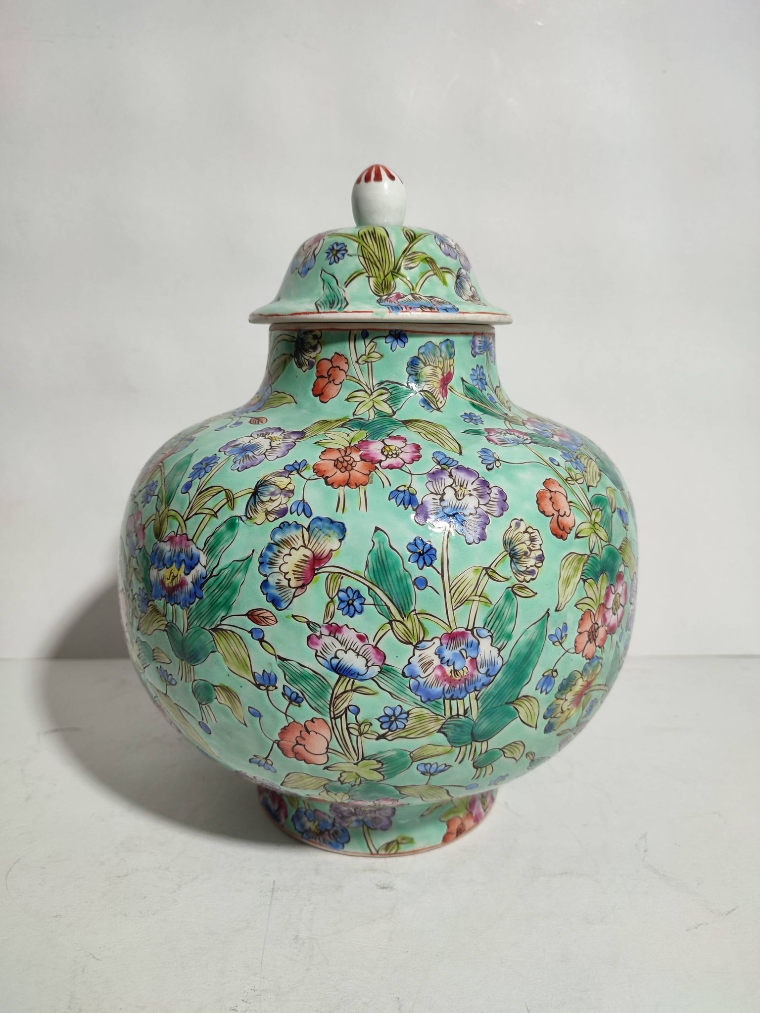 Potiche and vase chinese porcelain qing 19th family green celadon