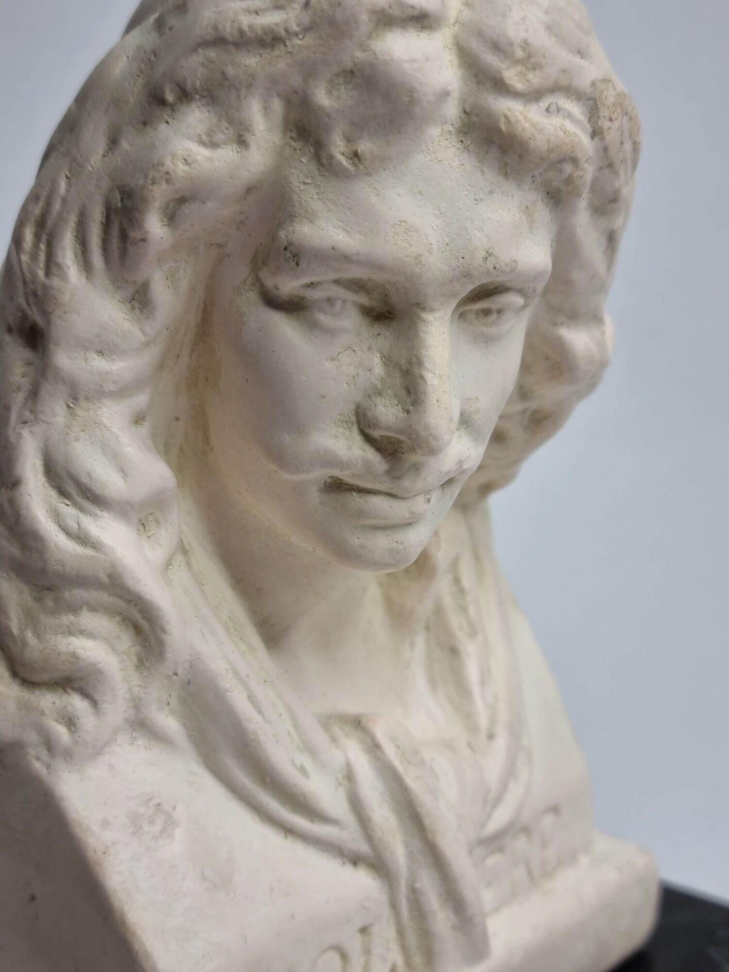 Buste de Molière en plâtre ciré sur socle en marbre 14 cm