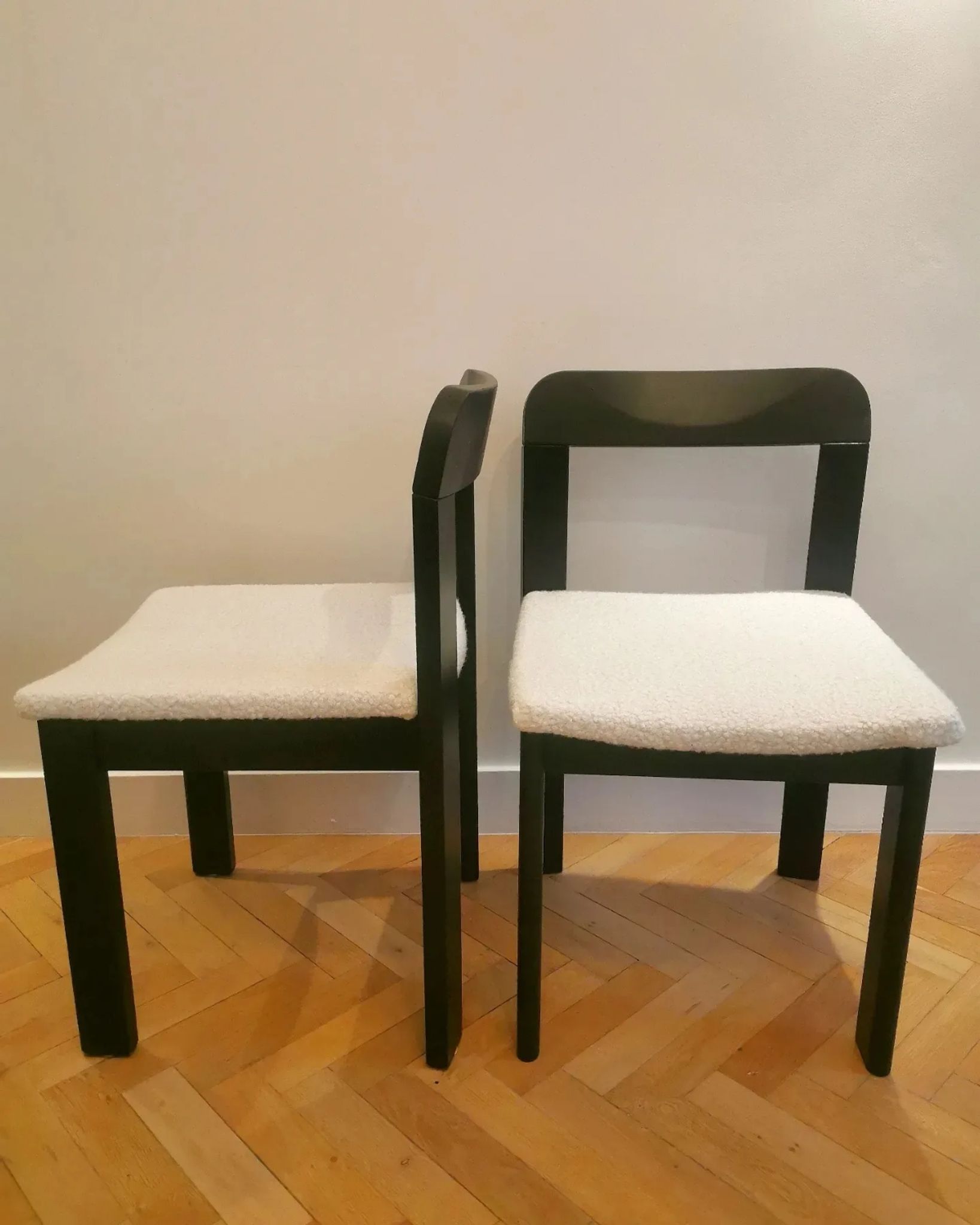 4 chairs