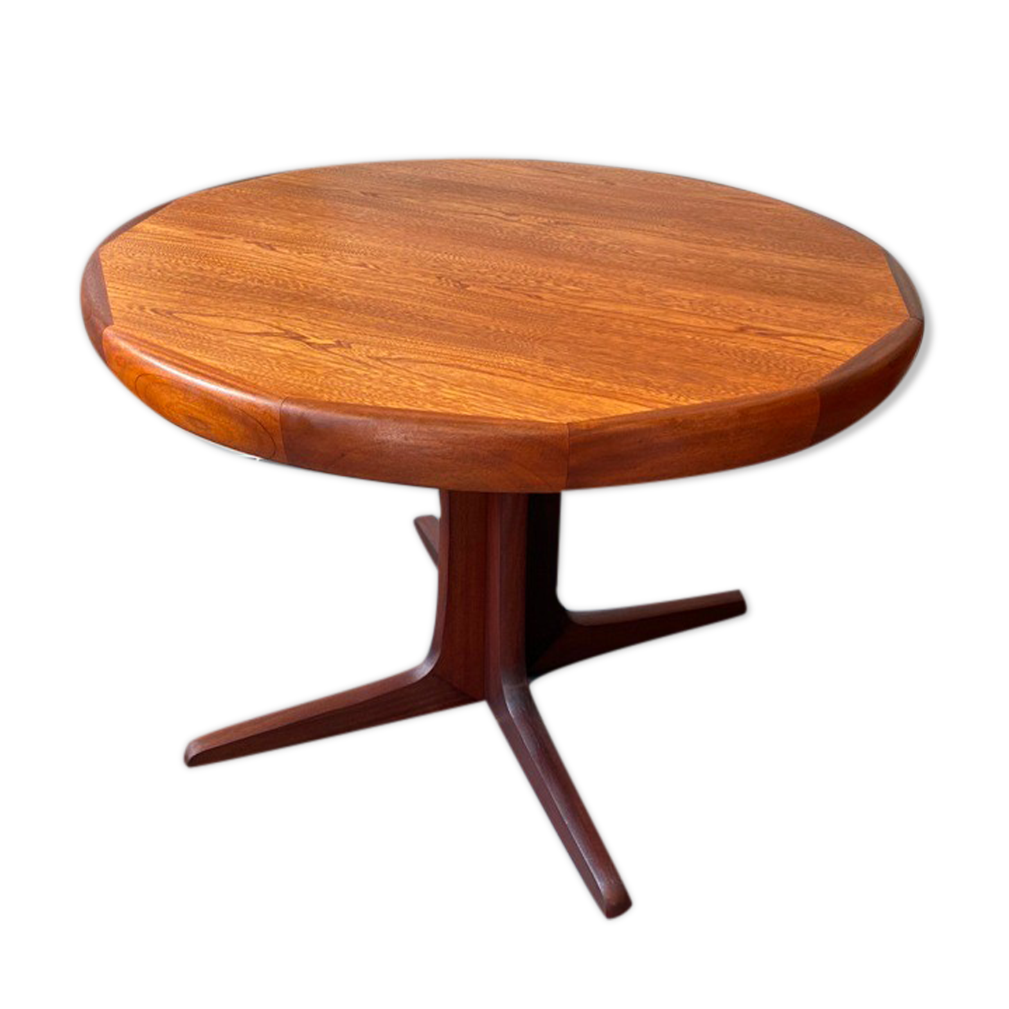 Scandinavian type extendable round table in teak and teak veneer year 1960