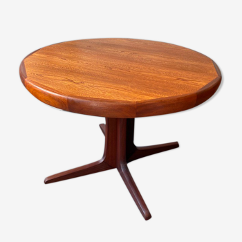 Scandinavian type extendable round table in teak and teak veneer year 1960