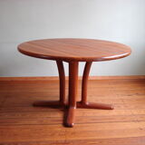Table à manger massive en teck par Dyrlund, années 1970
