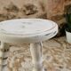 Tabouret tripode porte plante patiné