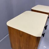 Tables de nuit entièrement restaurées par Jindřich Halabala pour ÚP Závody, années 1950, Tchécoslovaquie