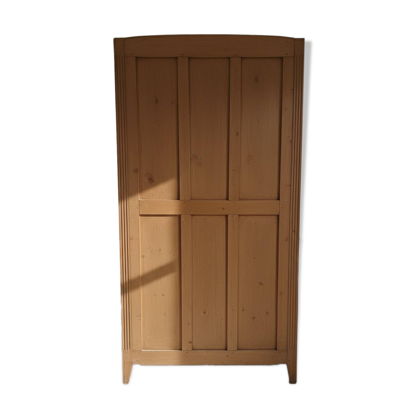 Armoire parisienne