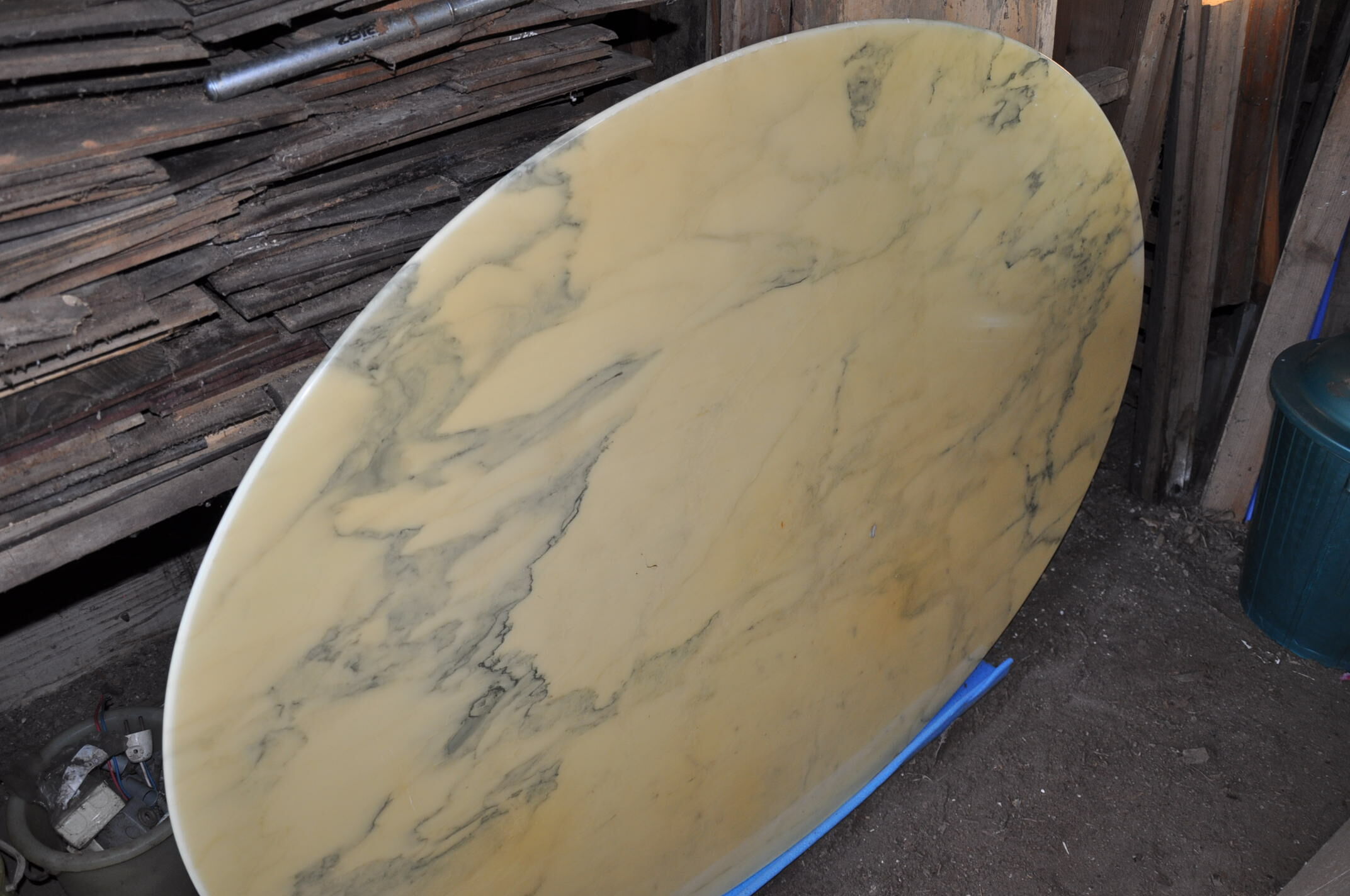 Meal table, oval, marble, 70