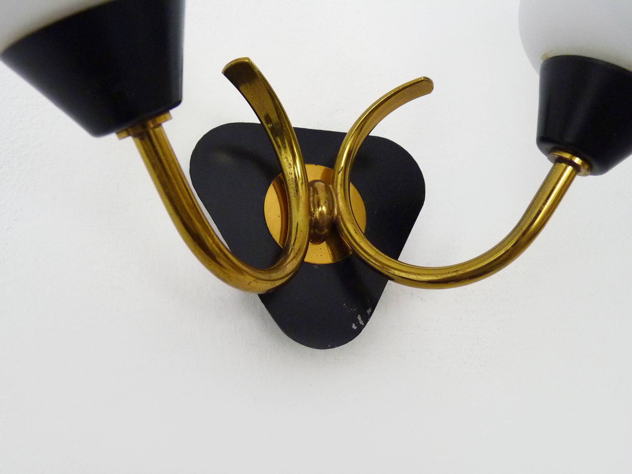 Pair of vintage Maison Arlus wall lights from the 50s in brass, opaline globe.