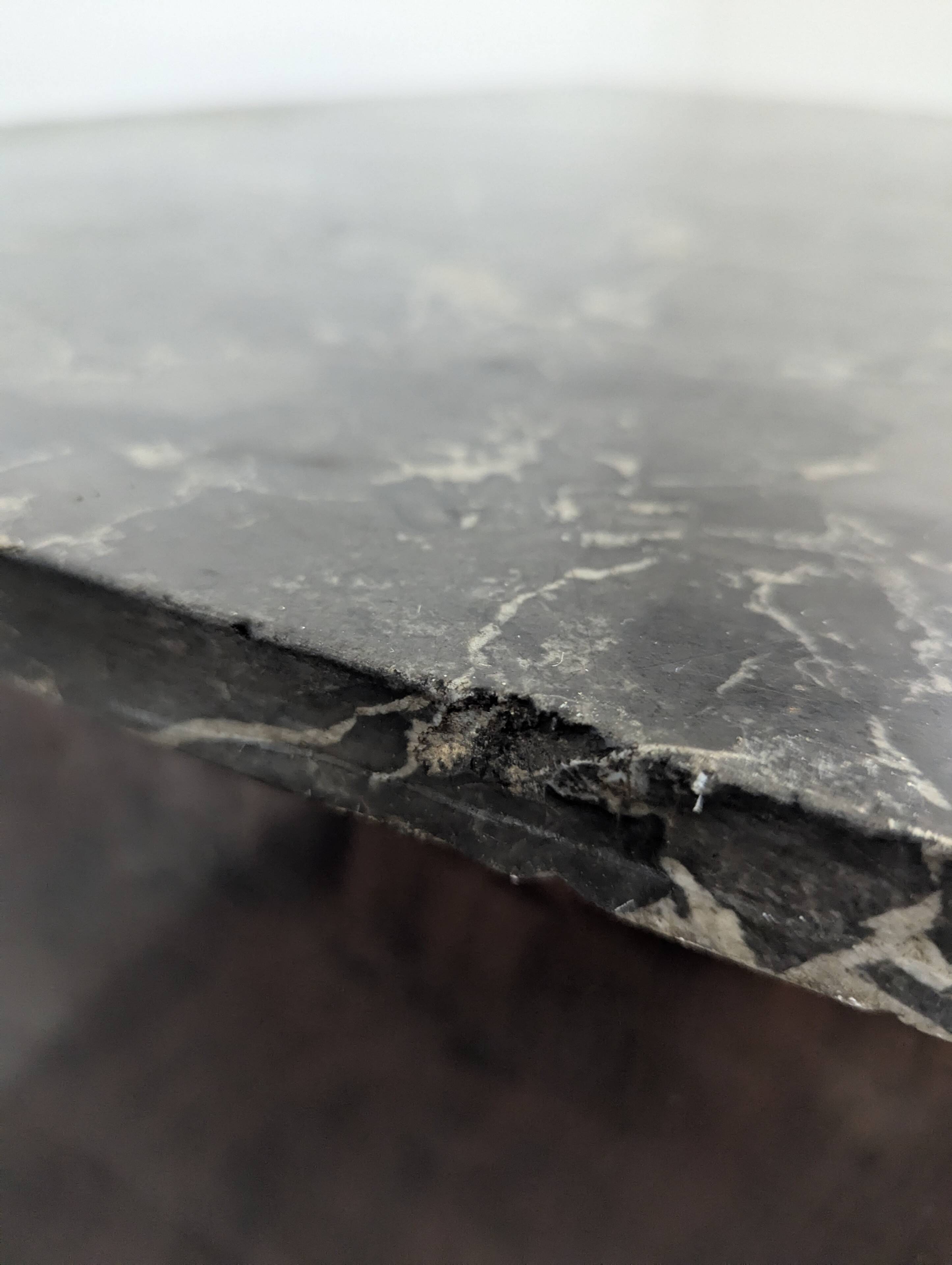 Restoration period chest of drawers with bronze ornaments