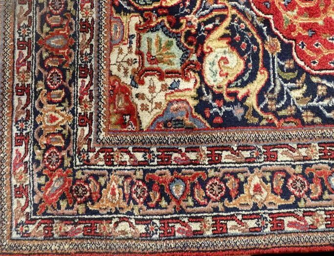 Persian Tabriz carpet, 135 cm x 195 cm, Iran, Hand knotted wool, 1980, perfect condition