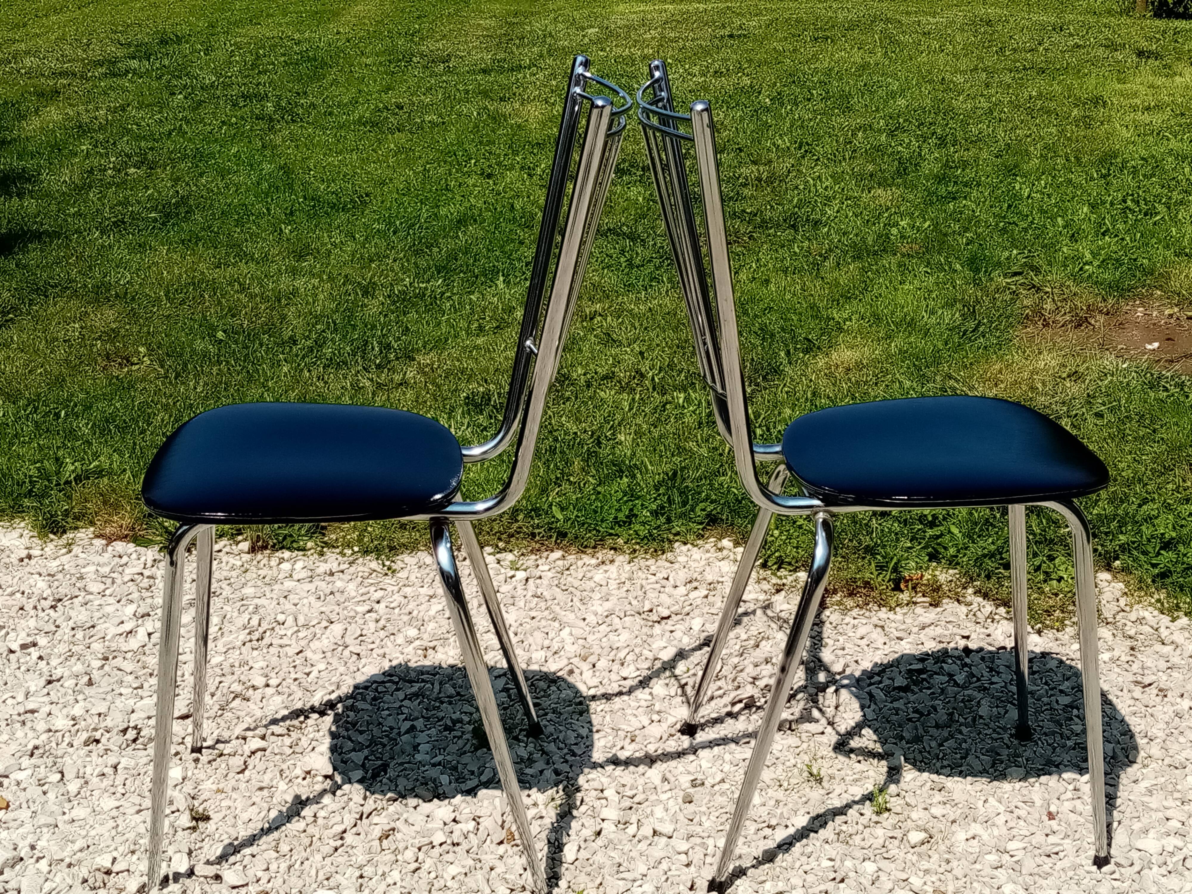 Lot of 7 chairs 60/70s