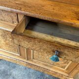 Buffet en loupe d'orme