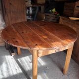 Round farmhouse table