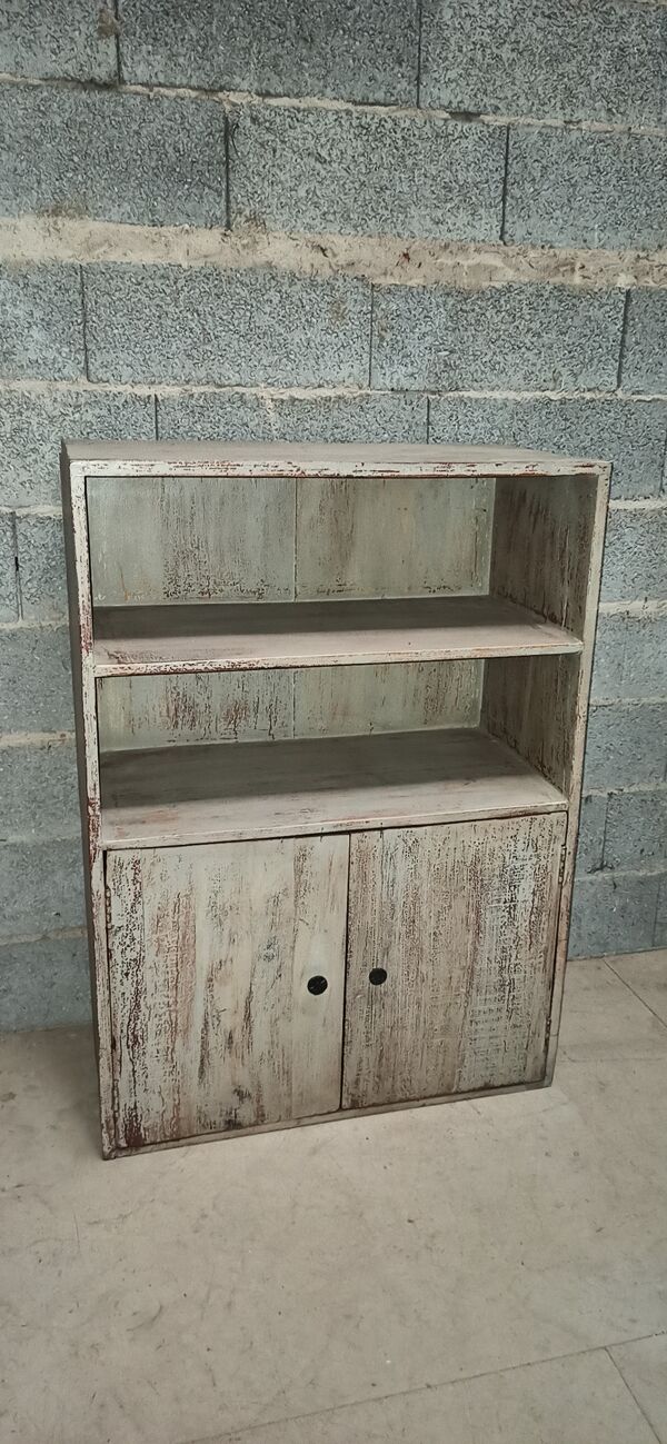Meuble en bois ancien avec deux étagères et deux tiroirs