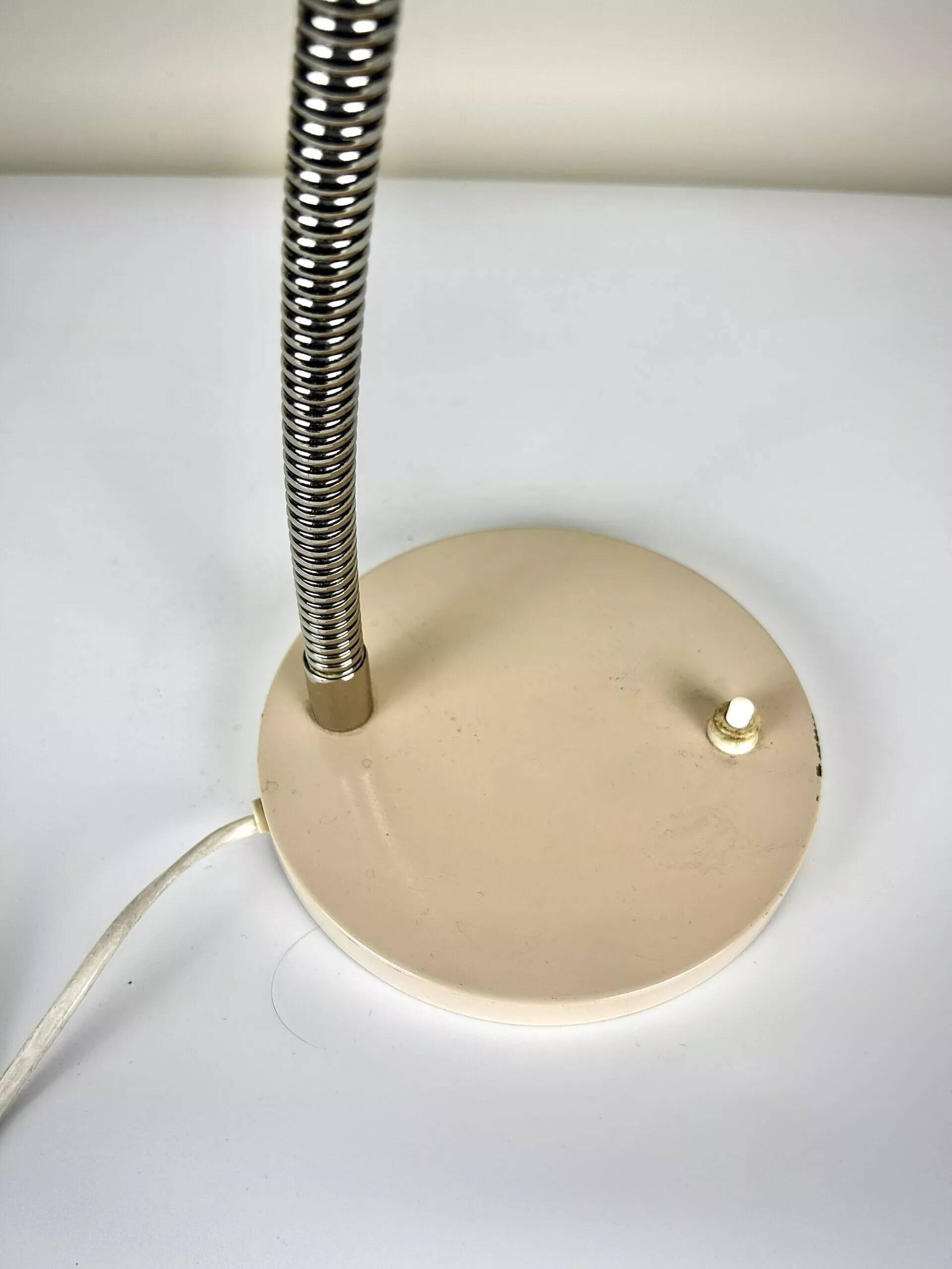 Vintage beige and chrome articulated lamp – 70s