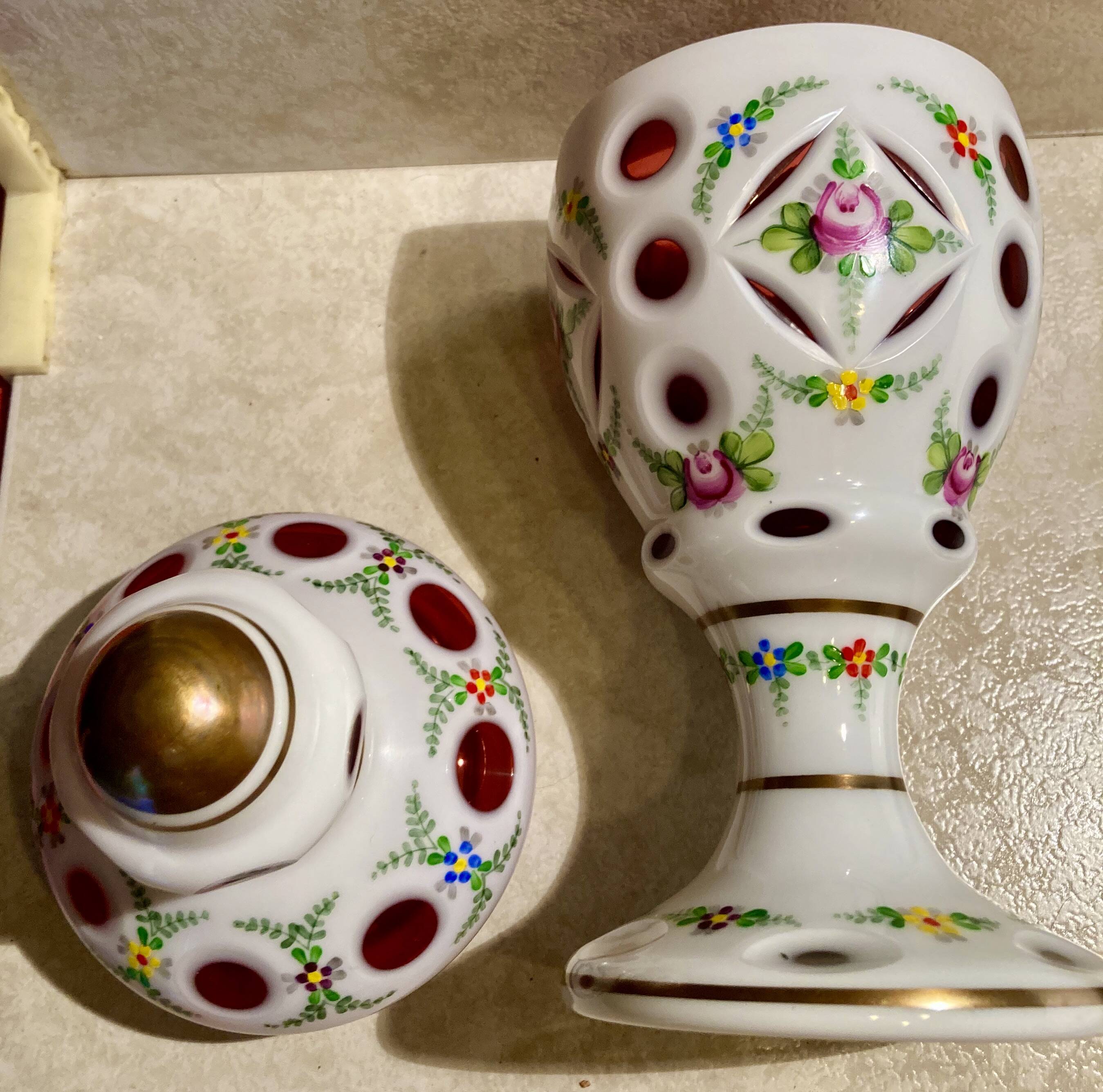 Bohème crystal opaline overlay bonbonnière dragée - 19th century