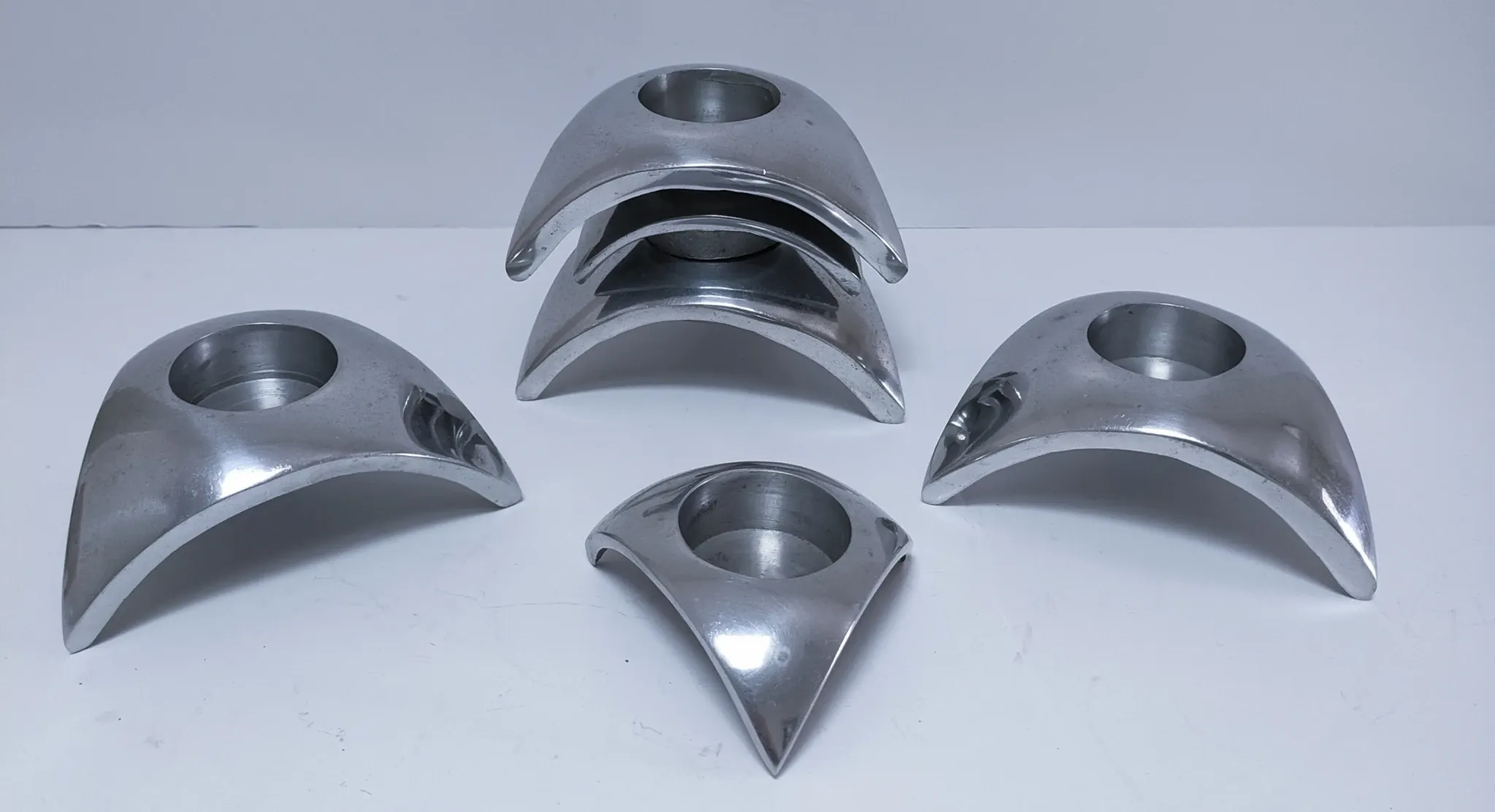 six bougeoirs tripodes aluminium design 90