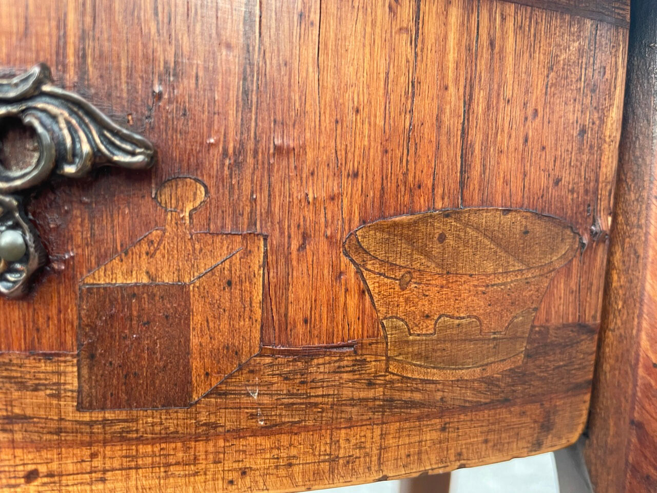 Table Rognon Marquetry Antique