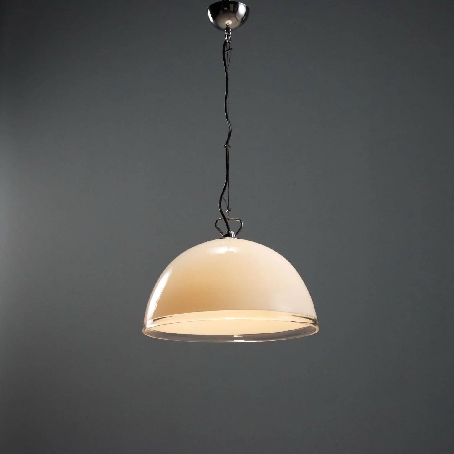 Vintage Artemide Onfale lamp designed by Luciano Vistosi, Italy, 1980s.