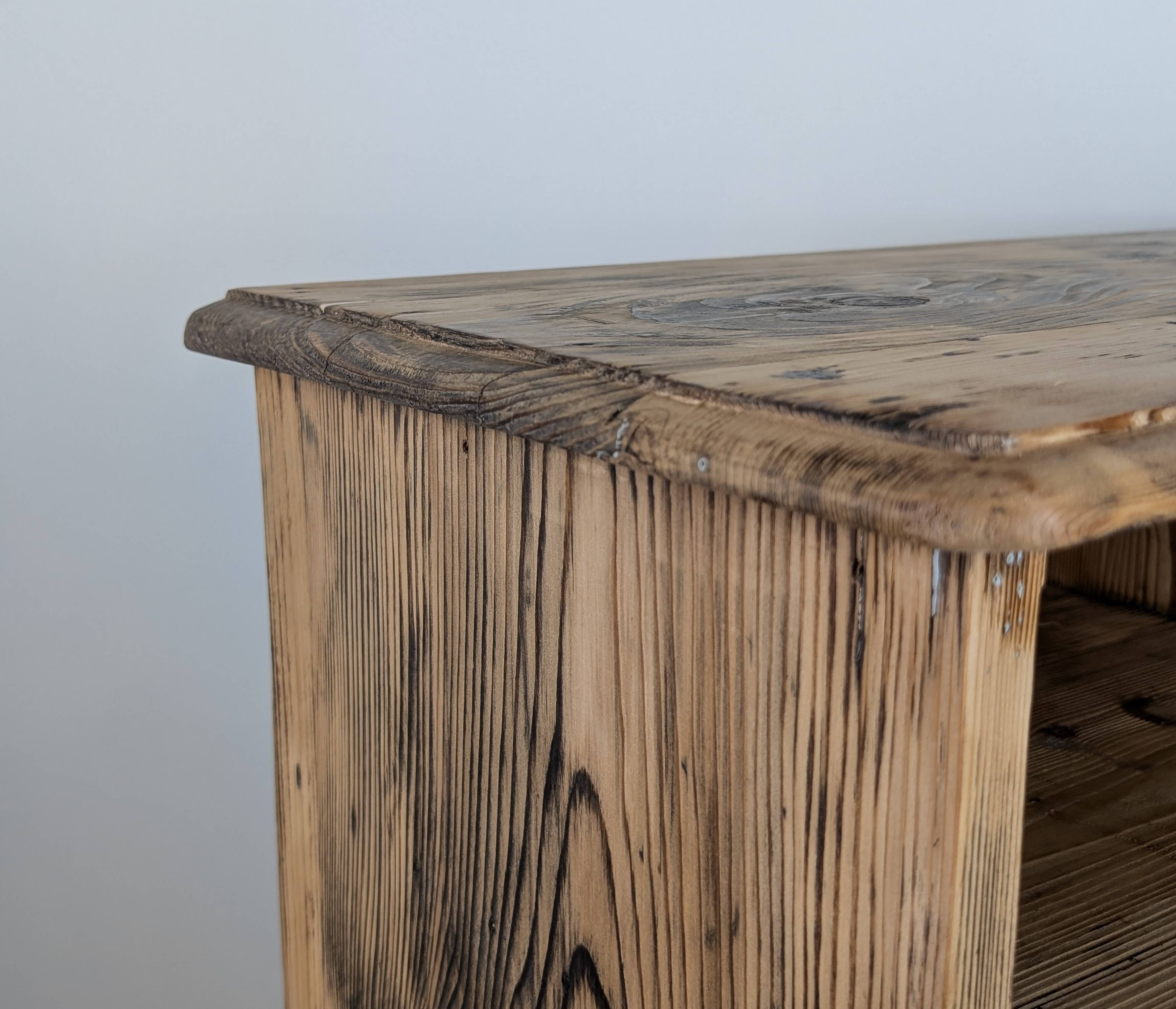 Workshop furniture with lockers