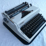 Erika 106 typewriter