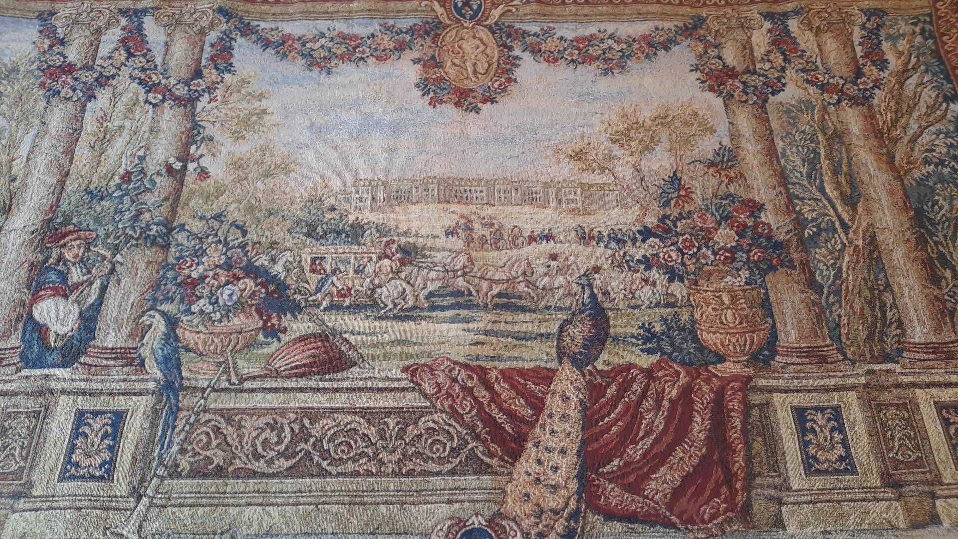 Tapisserie d'halluin " scène de cour au paon"
