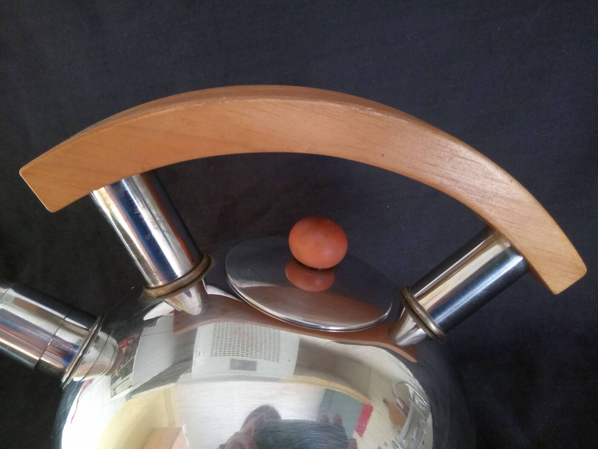 Art Deco manual kettle in stainless steel and wood, cap. 2L, 1930s