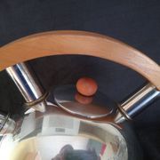 Art Deco manual kettle in stainless steel and wood, cap. 2L, 1930s