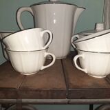 Service à café ou thé ancien blanc nacré avec un liseré argent, en demi porcelaine Badonviller