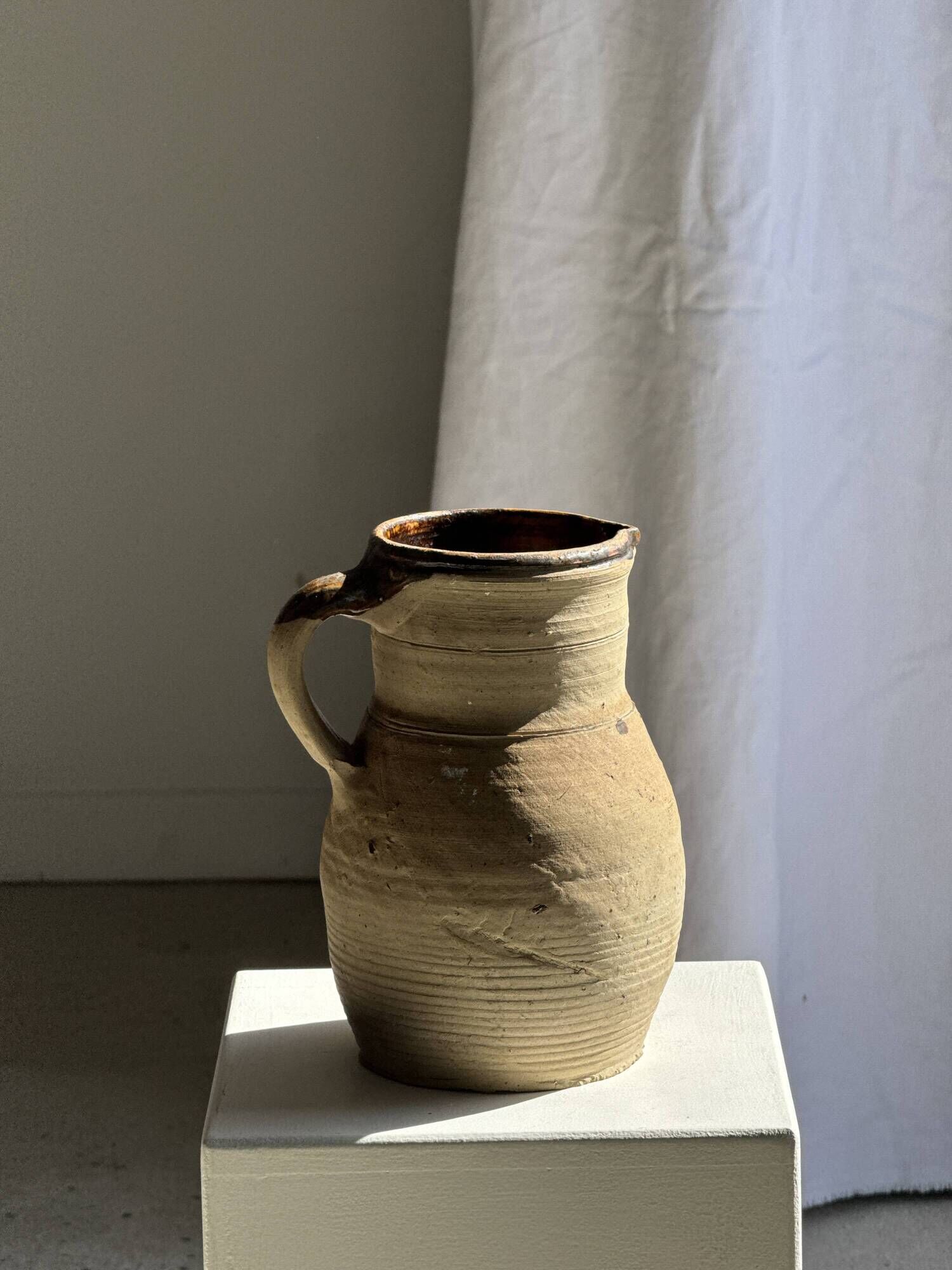 Old beige matte terracotta carafe H24 L16