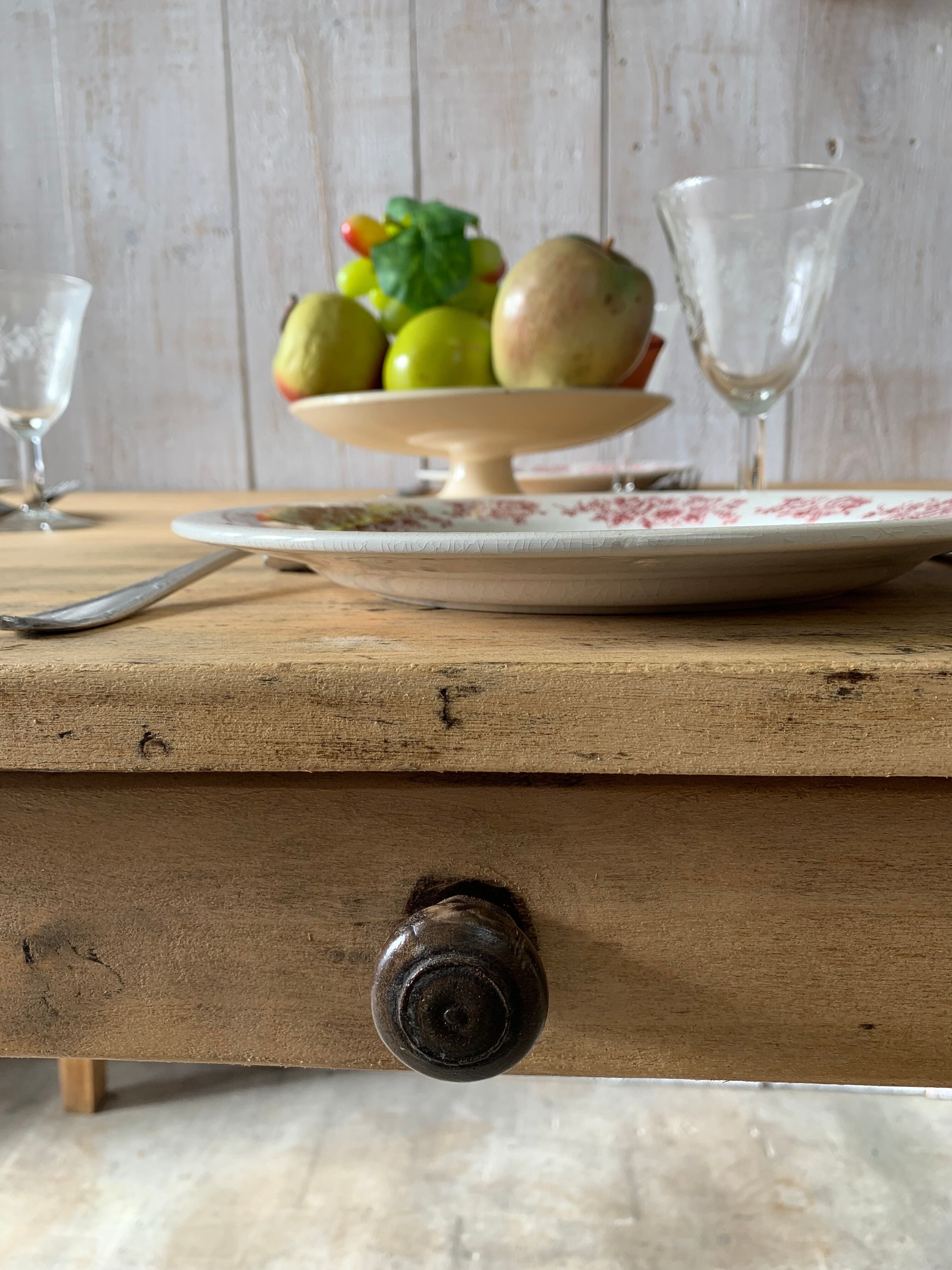 Farm table
