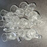 12 mugs