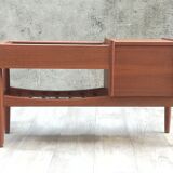 Sidebaord teak with planter by A. W. Iversen to Vinde Møbelfabrik, 1960