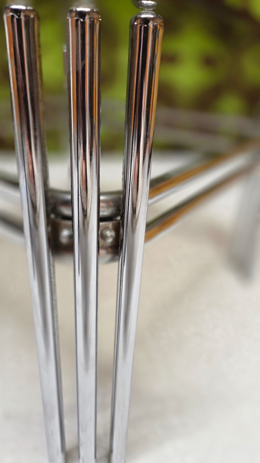 Table basse chrome verre fumé 1970"