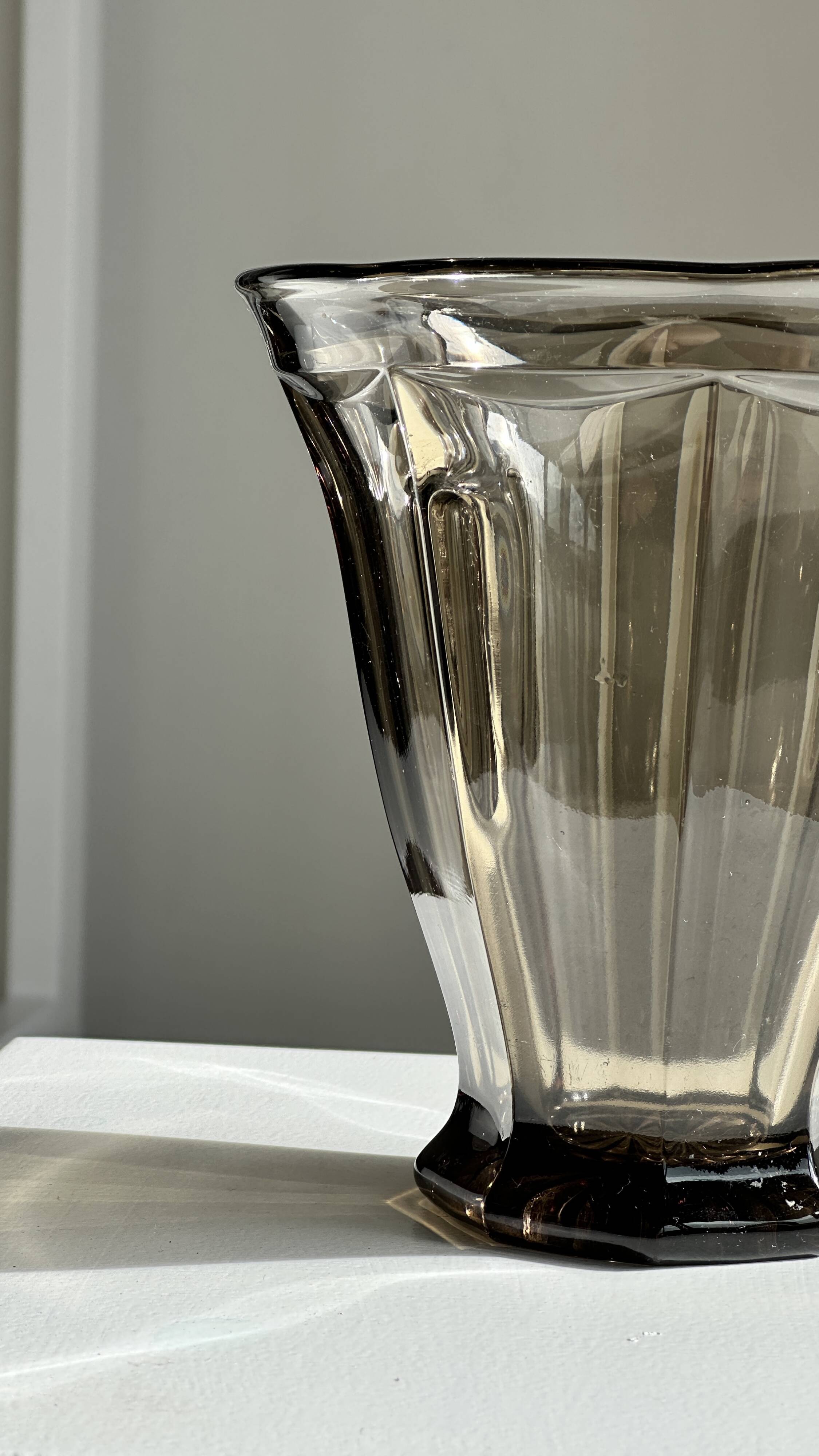 Smoked molded glass vase H:17cm