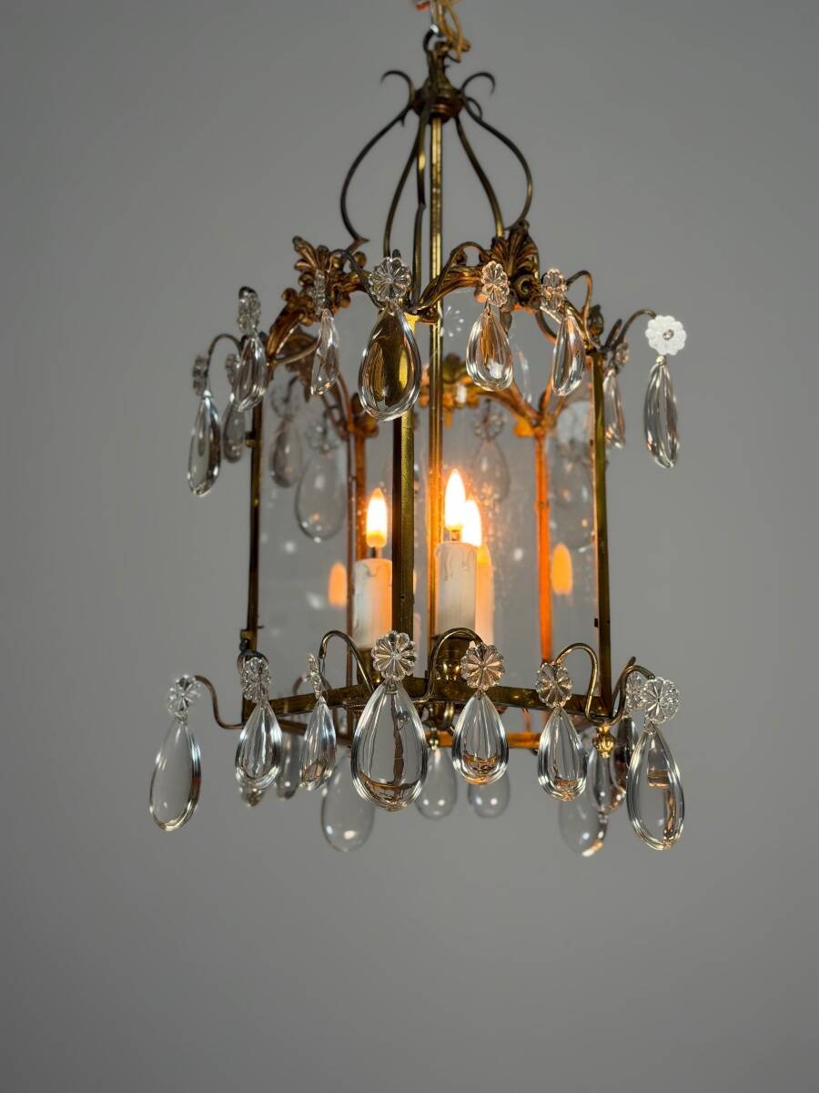 Louis XV style lantern in bronze with drop-shaped pendants, around 1900.
